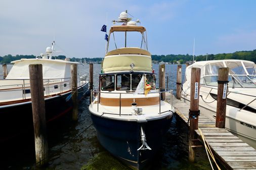 Ranger Tugs R-31 image