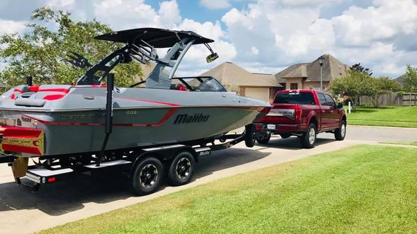 Malibu Wakesetter 22 MXZ