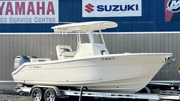 Cobia 240 Center Console 