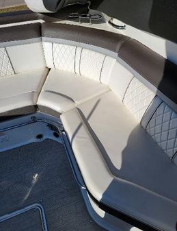 Sea-ray 250-SLX image