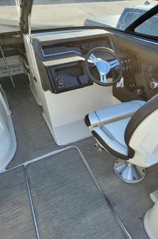 Sea-ray 250-SLX image