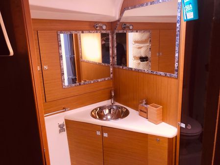 Jeanneau Sun Odyssey 49i Performance image