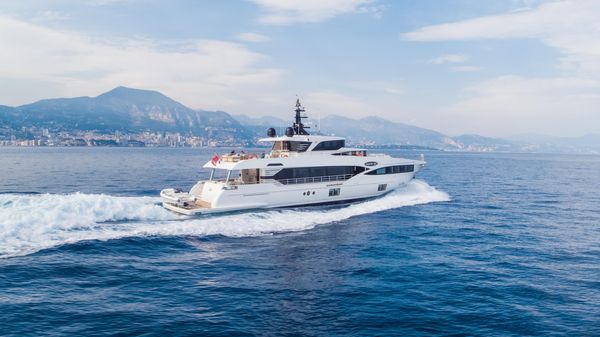 Gulf Craft Majesty 100