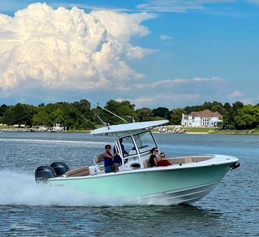 Sportsman Heritage 251 Center Console image