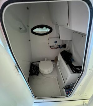 Sportsman Heritage 251 Center Console image