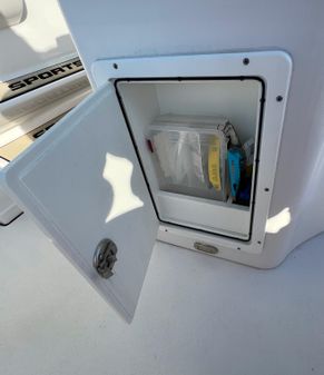 Sportsman Heritage 251 Center Console image