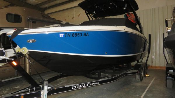 Cobalt R3 Surf 