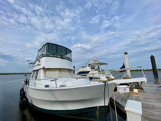 Mainship 390 - main image