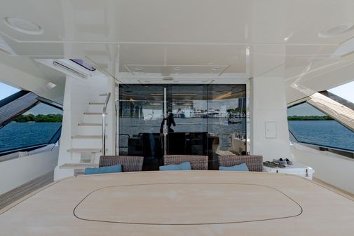 Monte Carlo Yachts 80 Flybridge image