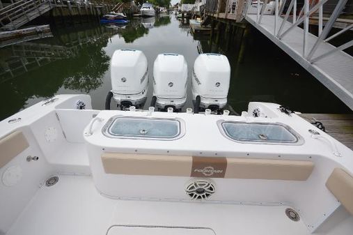Fountain 38-CENTER-CONSOLE image