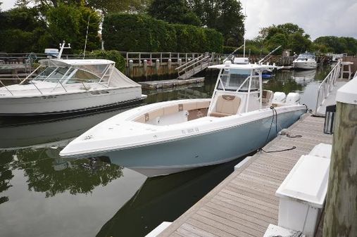 Fountain 38-CENTER-CONSOLE image