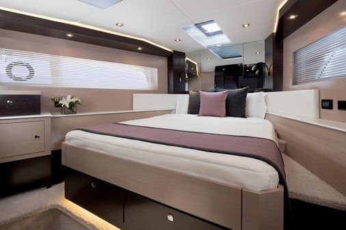 Cruisers Yachts 60 Cantius image