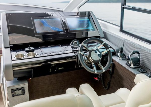 Cruisers Yachts 60 Cantius image