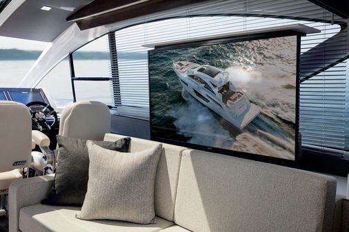 Cruisers Yachts 60 Cantius image