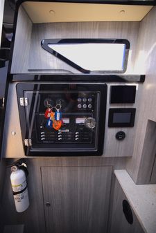 Century NAV4100 Center Console image