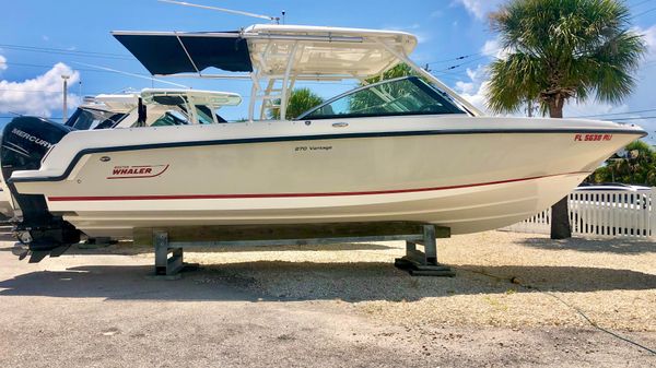 Boston Whaler 270 Vantage