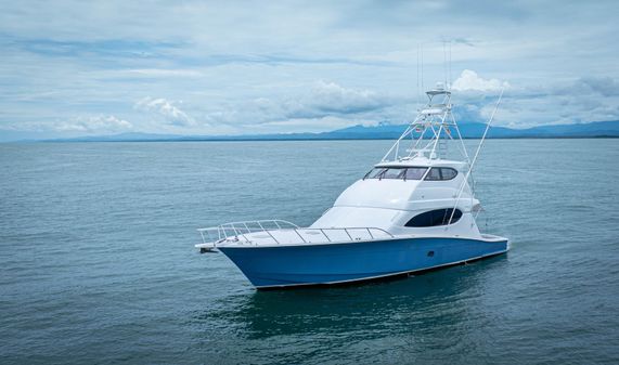 Hatteras 68 Enclosed Bridge image