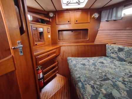Nauticat 33 image