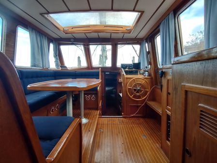 Nauticat 33 image