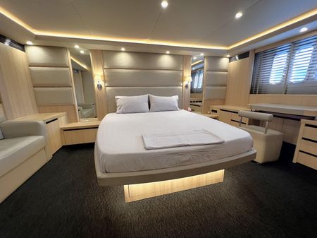 Princess Yachts V70 image