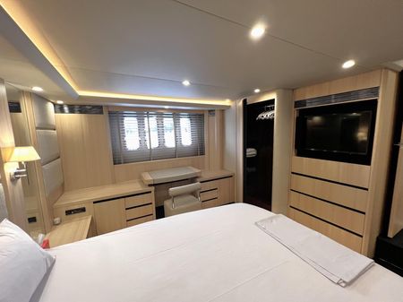 Princess Yachts V70 image