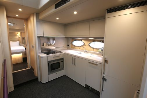 Princess Yachts V70 image