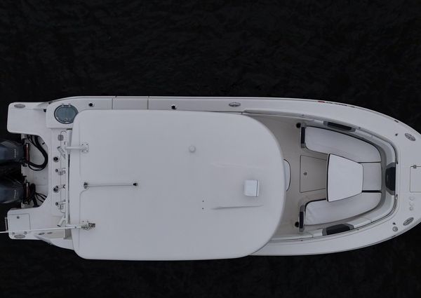 Robalo R 272 image