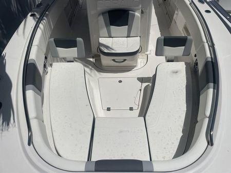 Robalo R 272 image