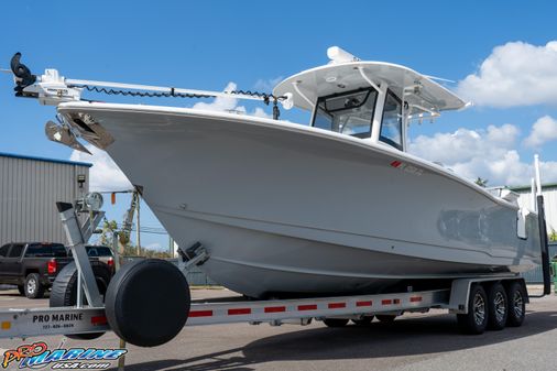 Sea-hunt GAMEFISH-30-WITH-COFFIN-BOX image