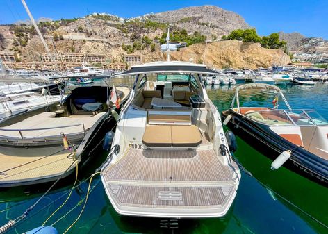 Sea Ray Sundancer 320 image