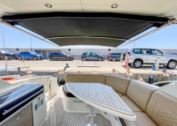 Sea Ray Sundancer 320 image