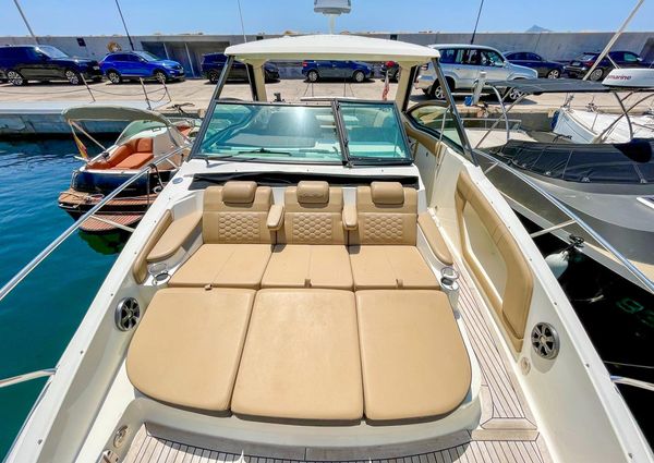 Sea Ray Sundancer 320 image