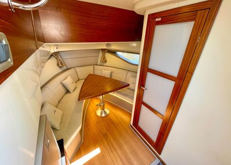 Sea Ray Sundancer 320 image