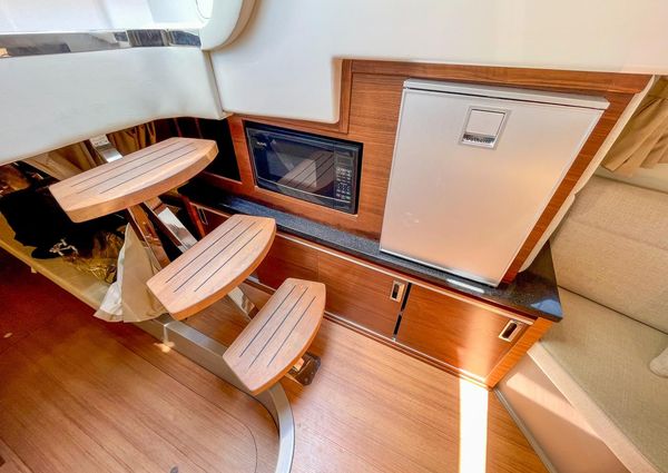 Sea Ray Sundancer 320 image