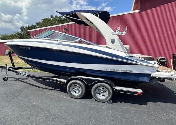 Regal 2300-BOWRIDER image