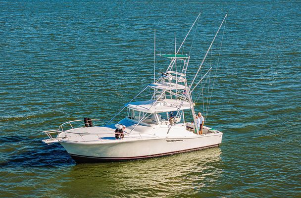 Luhrs 40 Open - main image