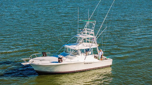 Luhrs 40 Open