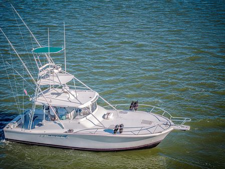 Luhrs 40 Open image