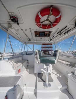 Luhrs 40 Open image