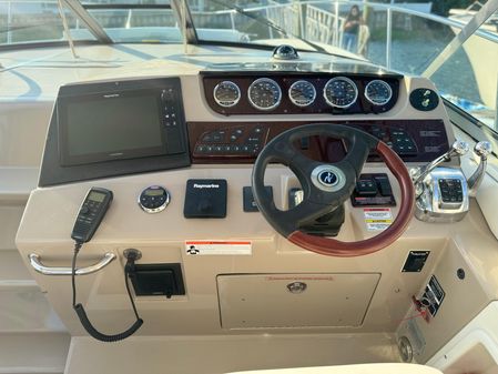 Sea Ray 350 Sundancer image