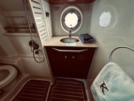 Sea Ray 350 Sundancer image