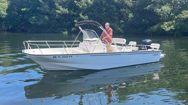 Boston Whaler 210 Montauk 