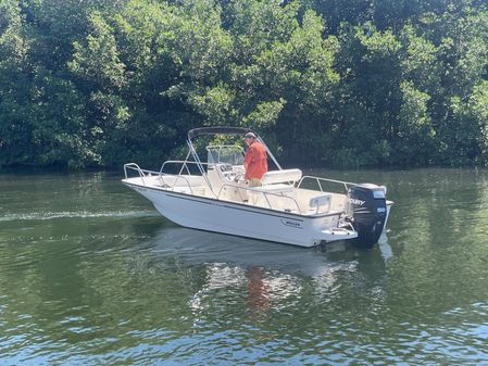 Boston-whaler 210-MONTAUK image