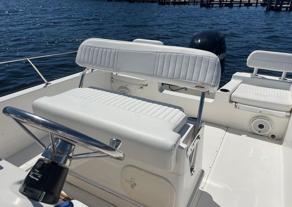 Boston-whaler 210-MONTAUK image