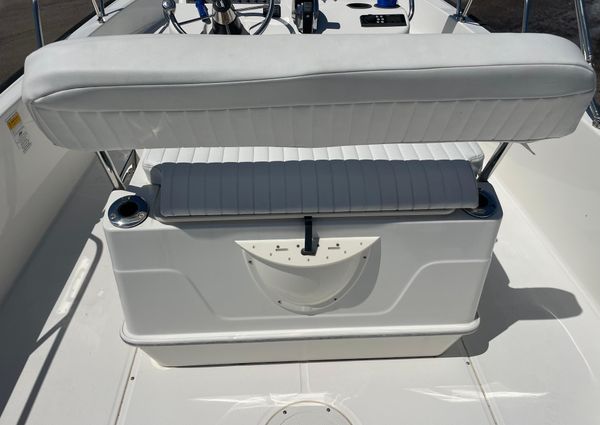 Boston-whaler 210-MONTAUK image