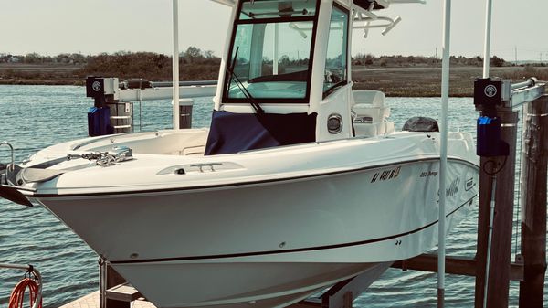 Boston Whaler 250 Outrage 