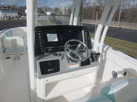 Robalo R230 Center Console image