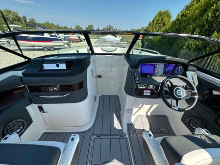 Chaparral 270-OSX image