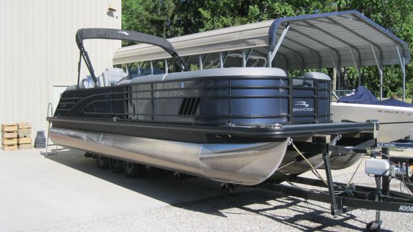 Bennington 26 LXFB 