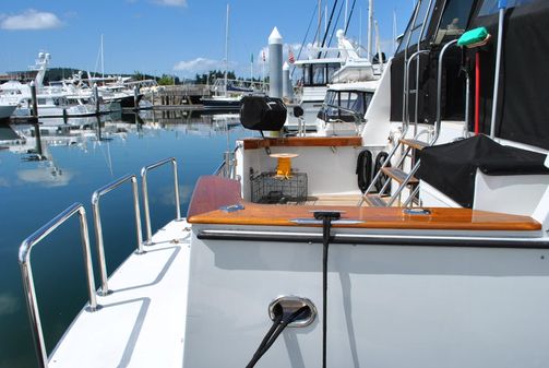 Ocean-alexander 54-COCKPIT-MOTORYACHT image